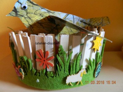 panier avec pinces à linge